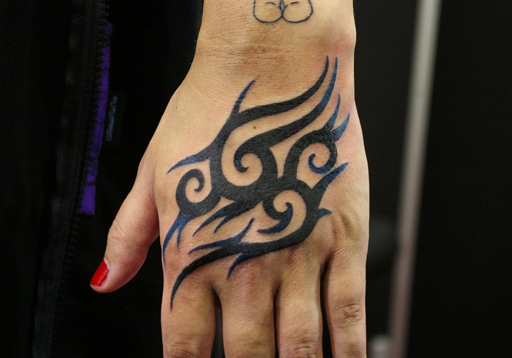 濃い青と黒のグラデーション テクスチャ背景、抽象的な表面素材の写真素材・画像素材 Image 74235627