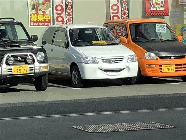 見た瞬間5秒ぐらい思考停止した」めちゃめちゃ笑っているように見えるクルマが話題に