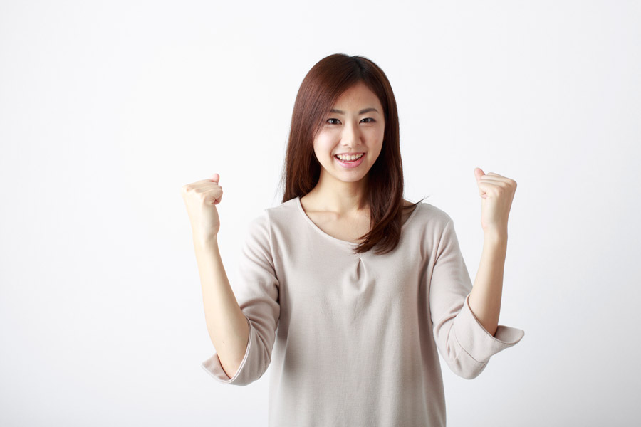 ガッツポーズ看護師のイラスト│看護師イラスト・フリー素材集 無料 │看護師ライフをもっとステキに ナースプラス