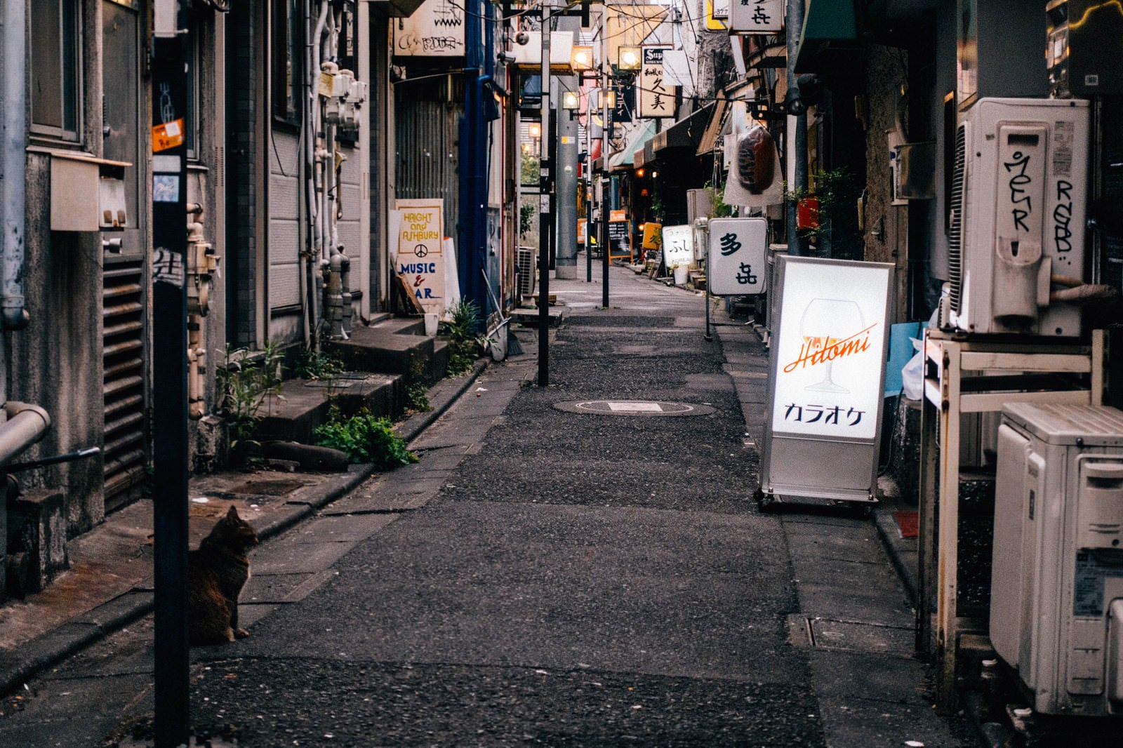 フリー素材 商店街 3枚背景イラストみんちりえ