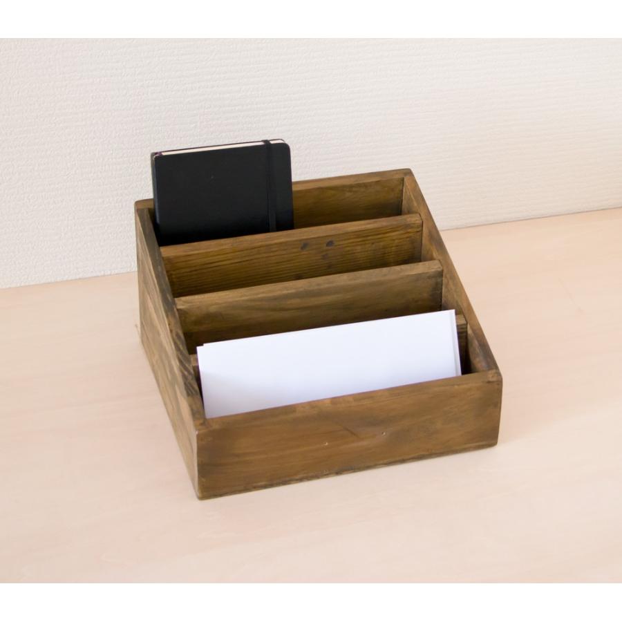 ポストカードスタンドl onpu 木製家具と暮らしの小物 工房併設の展示・販売ショールーム店舗