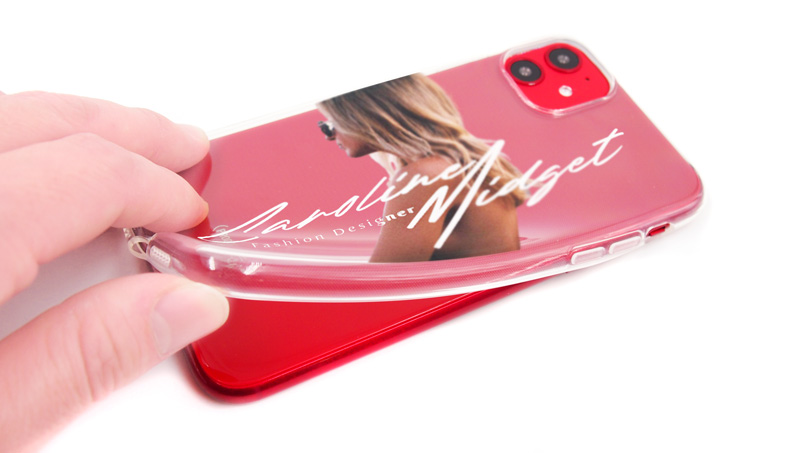 スマホケースにステッカーを挟むぱんくまが投稿したフォトブックLemon8