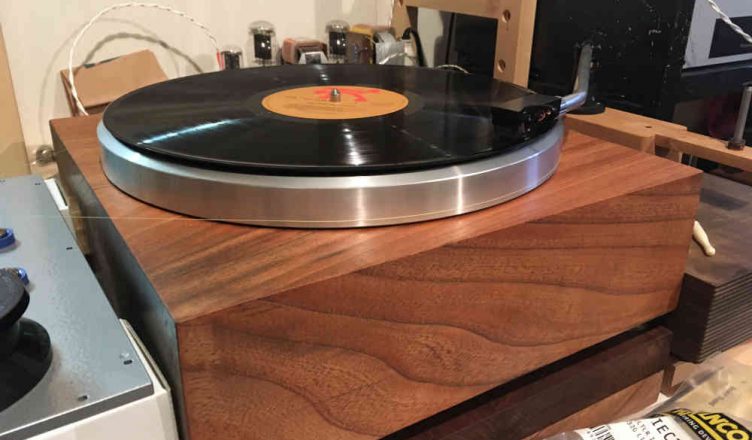 懐かしの“レコードプレーヤー”が自分で作れる時代になった！ - 価格.comマガジン