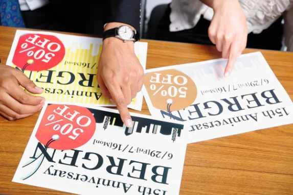 チラシデザイン料金チラシ作成専門 デザイン+印刷のCHIRASAKU チラサク