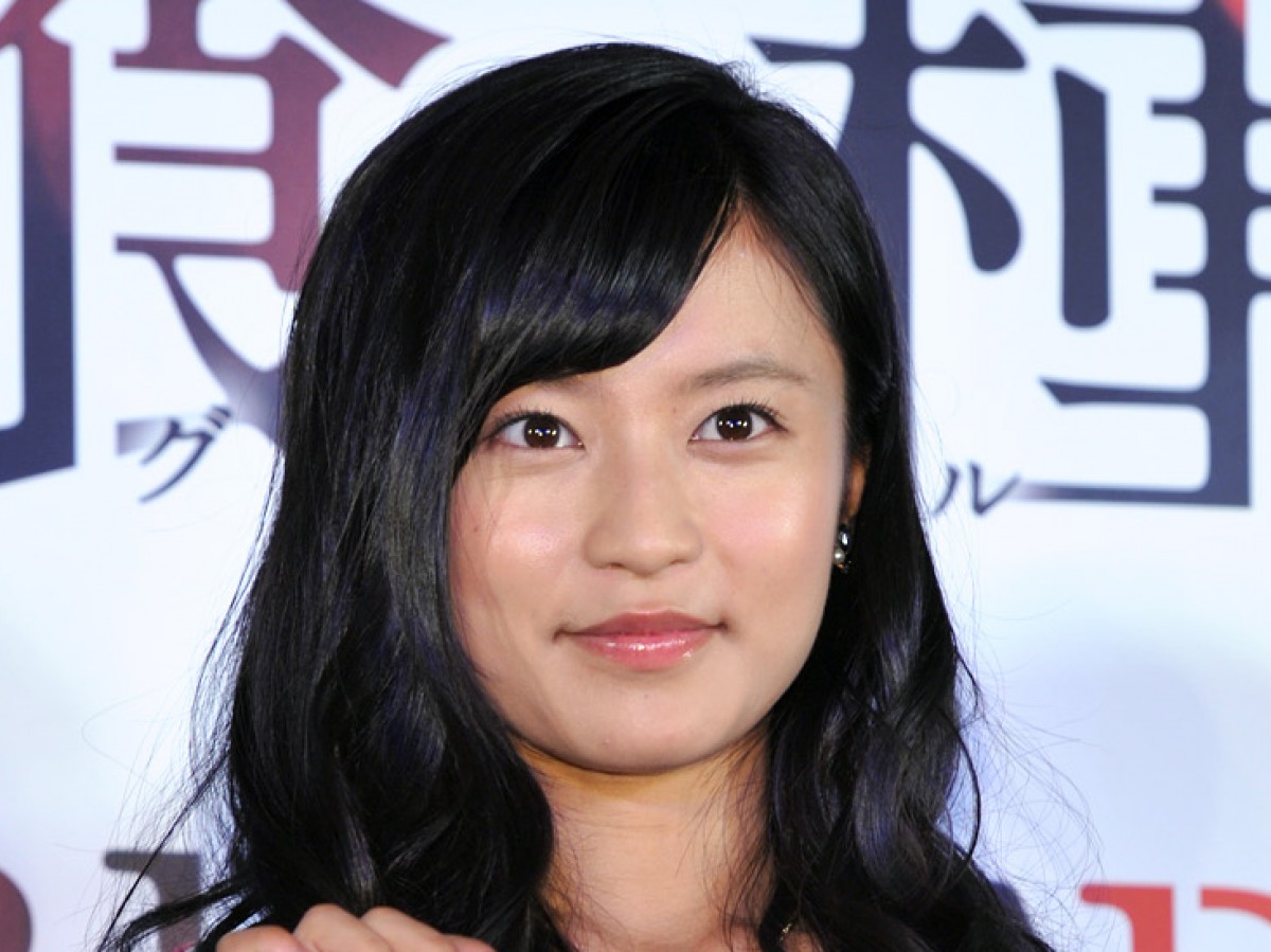 マジで2年間無駄にした気がする」小島瑠璃子28歳、有名漫画家との破局から中国留学するまで | 文春オンライン