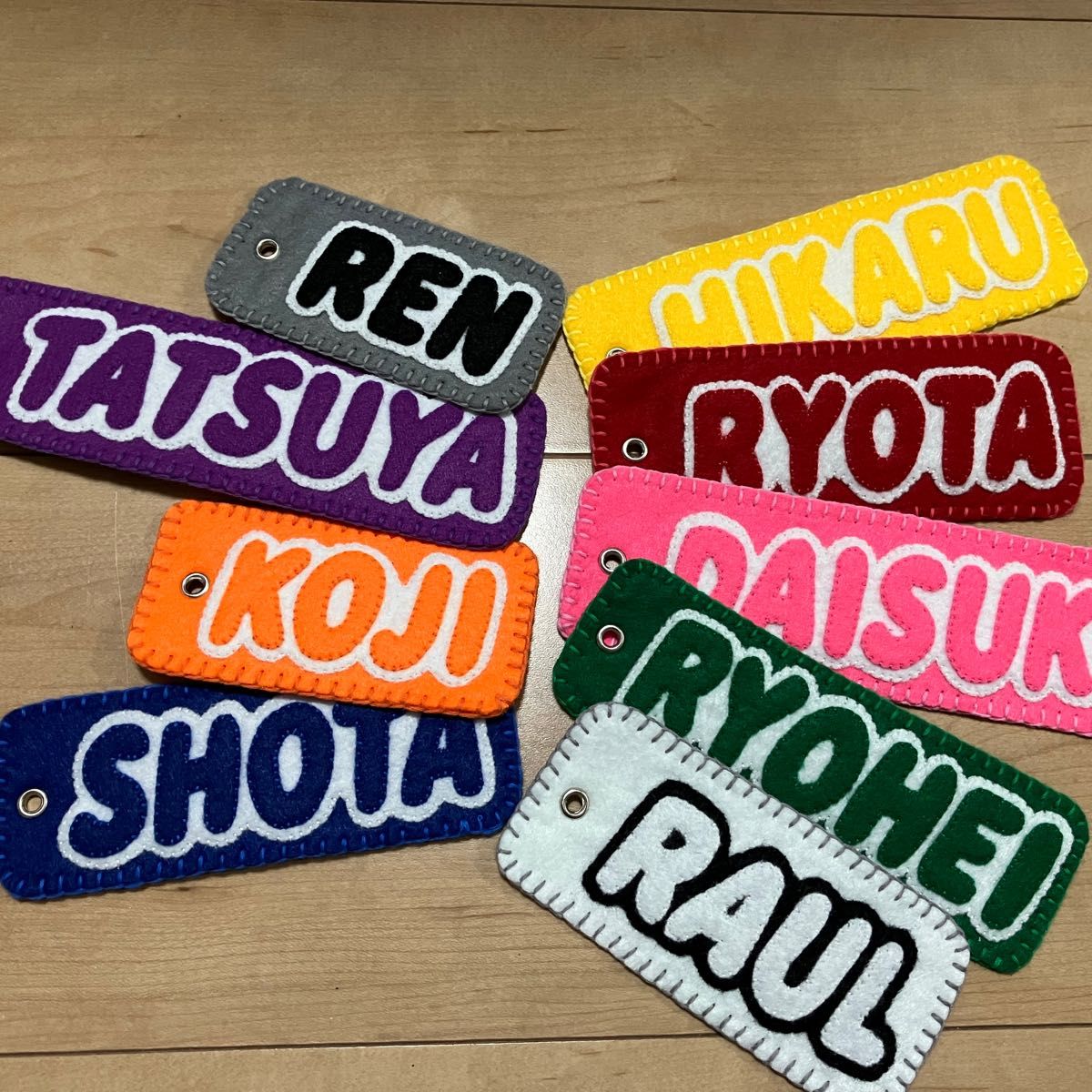 ランダム発送 フェルト ネームタグ お名前キーホルダー ポイント消化 雑貨・その他 もこも工房 通販 17888274Creema クリーマ