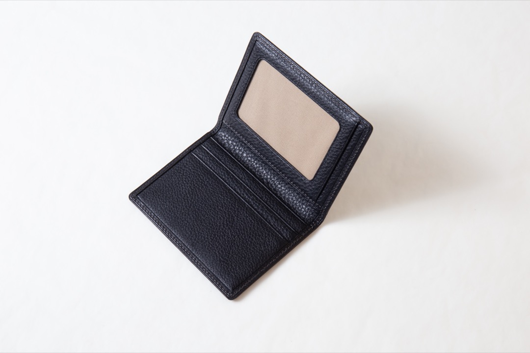 レザークラフトの無料型紙 『革のパスケース』の作り方写真付き - レザークラフトの こばなび