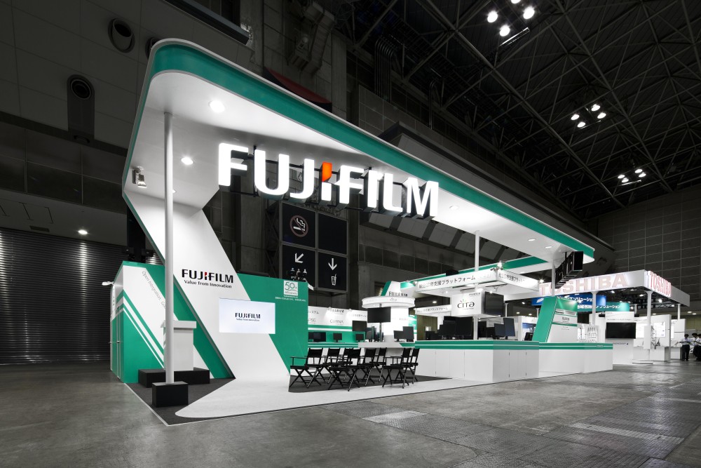 透明な背景。透明なグリッド。無色のグレーと白のチェスボードのテクスチャー。標準の2次元イラストのチェック背景。」のベクター画像素材 ロイヤリティフリー1105354700Shutterstock