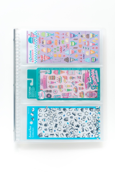 秒速で取り出せる！伸びるファイルでシール収納