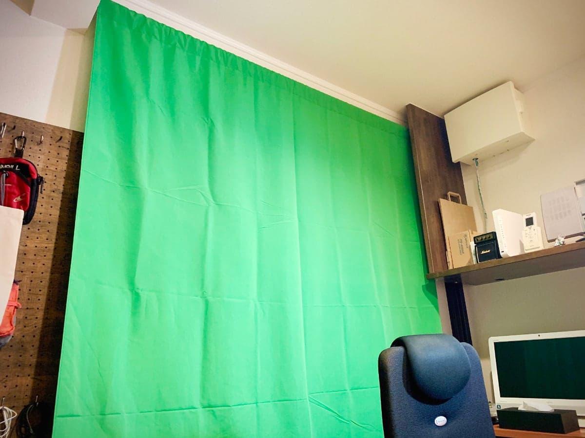 緑色の背景に半円形の黒の集中線のフレーム - 漫符・効果線のグリーンバック素材 - 横長16:9 のイラスト素材114641560- PIXTA