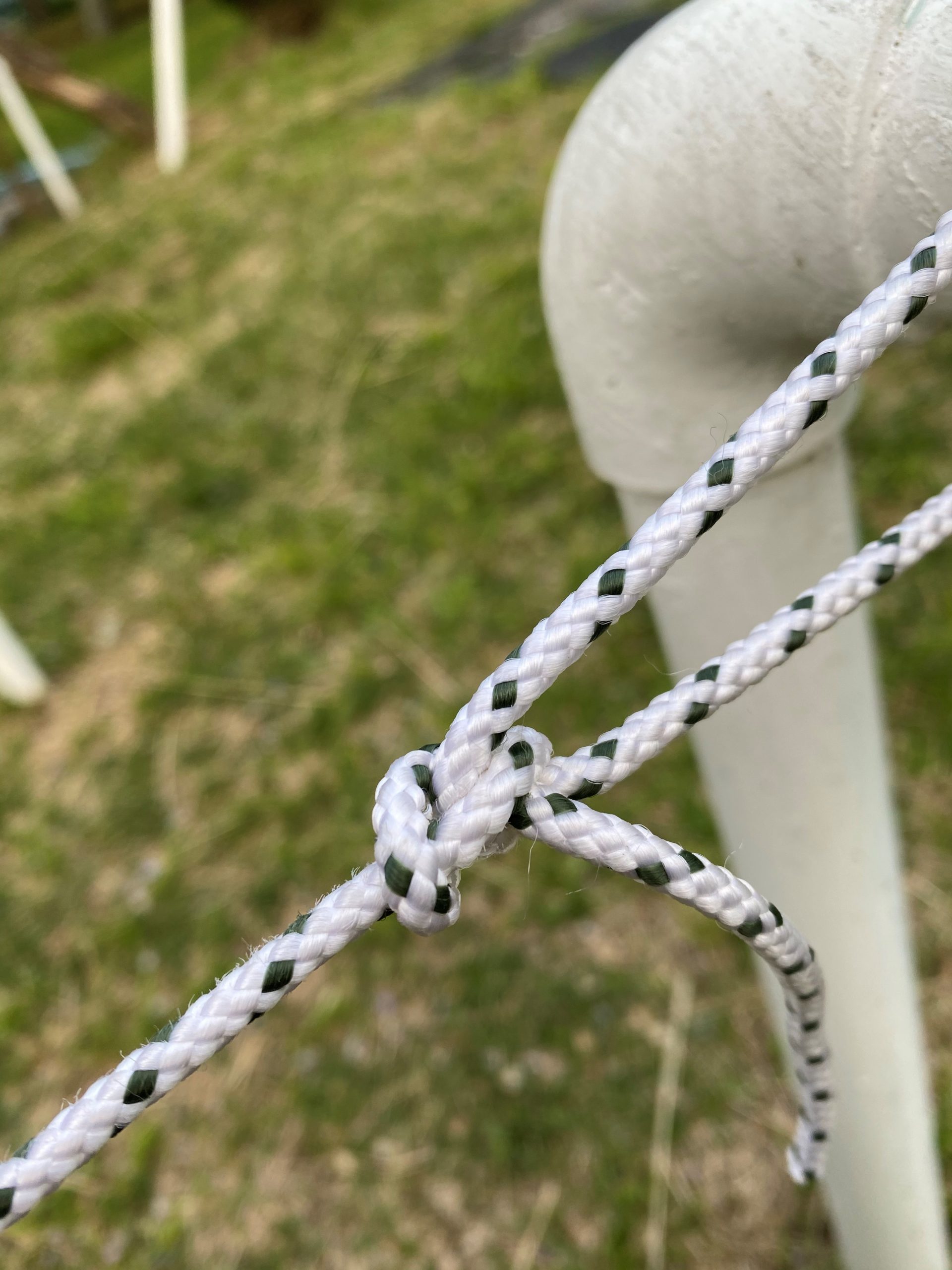 自在結びの結び方は？初心者でも簡単な基本のロープワークを解説 - ハピキャンキャンプ・アウトドア情報メディア