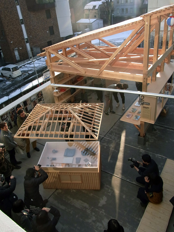 ROOFLAGお知らせモックアップ工事でＣＬＴによる大屋根の一部を再現