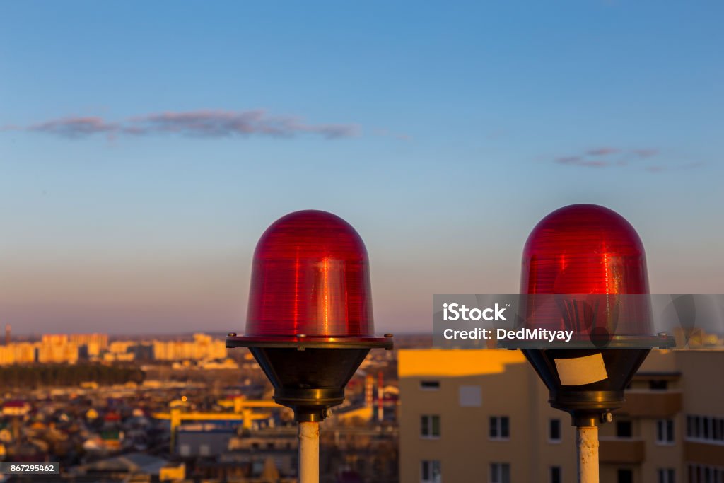 ビルとかの上についてる赤い光が好きだ : Moriken's blog