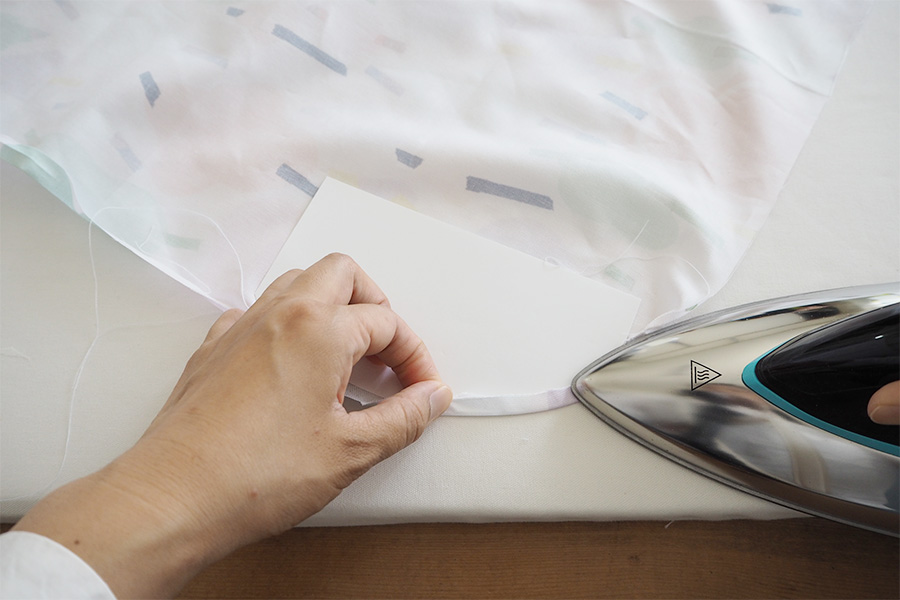 初心者向け 三つ折り縫いのやり方と、丁寧に仕上げるコツ - オーダーメイド刺繍の専門店刺繍屋ドットコム