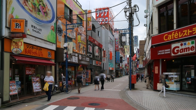 東京・葛飾》3歳長男を虐待した風俗店勤務の母親、同居男との“だらしない”関係 | 週刊女性PRIME