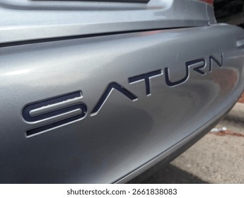 宇宙空間の惑星土星のロゴデザインテンプレートPremiumベクトル素材