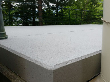 雨や雪でも滑らない！おしゃれな玄関アプローチの施工例をご紹介しますアイディアいっぱいお庭ブログ