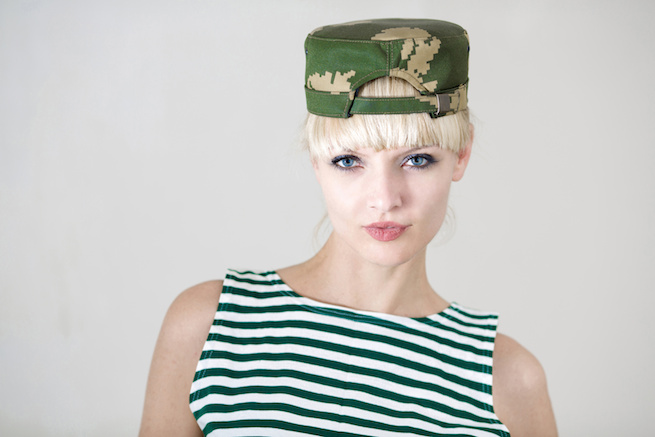 楽天市場 4cm 市松模様 7946-69 イングリッシュレッド 可愛いチェッカーフラッグ柄 赤 10cm単位 やや厚手 生成りオックス 生地 布松尾捺染 綿100％ 110cm 布 入園入学 テーブルクロス エプロン バッグ クッション ランチョンマット 商用利用可 生地 : 松尾捺染