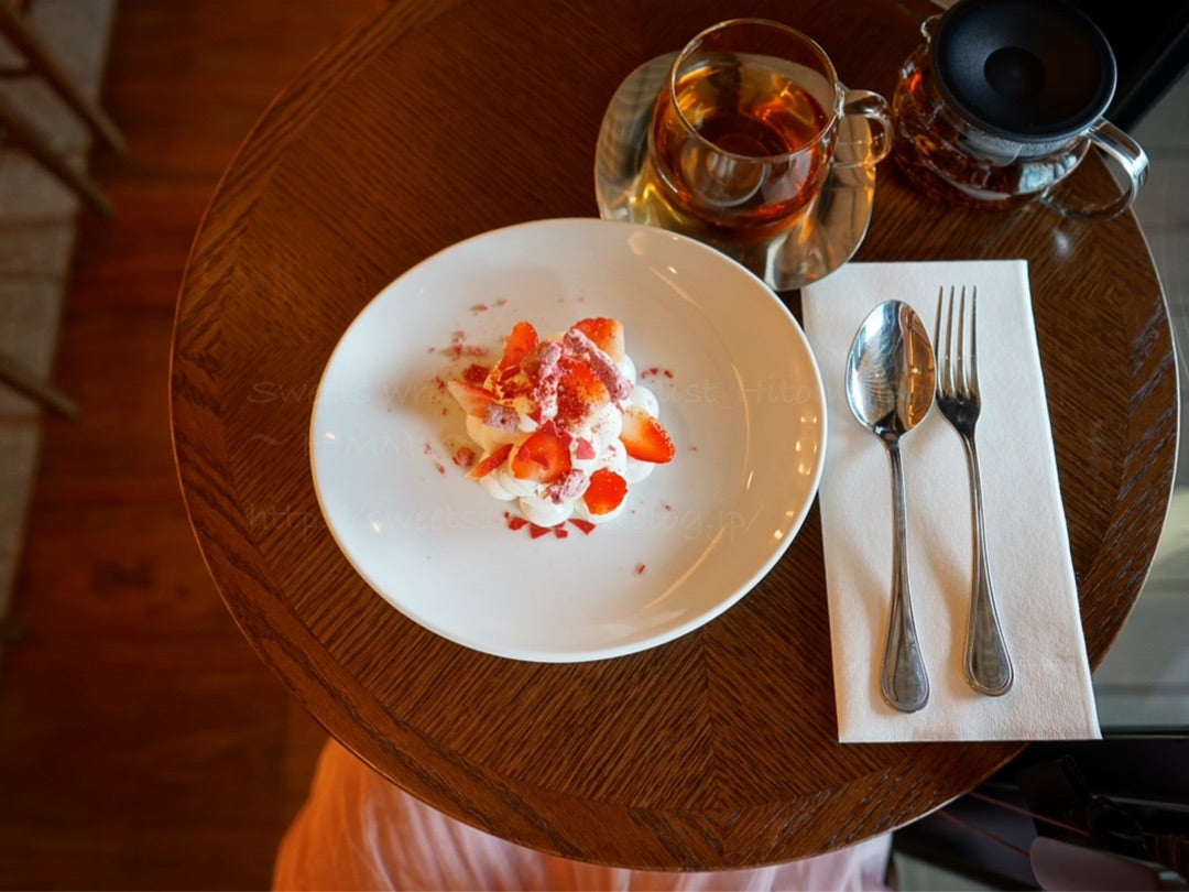 外苑前 The Belcomo ここでしか食べられない？可愛すぎるもくもくバシュラングラッセ🍰yurikaおしゃらん日記が投稿したフォトブックLemon8