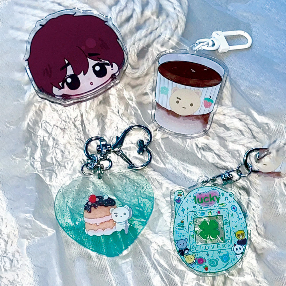 お値下げしました！ 呪術廻戦グラデーションアクリルキーホルダー虎杖・東堂&ロケットチャーム東堂