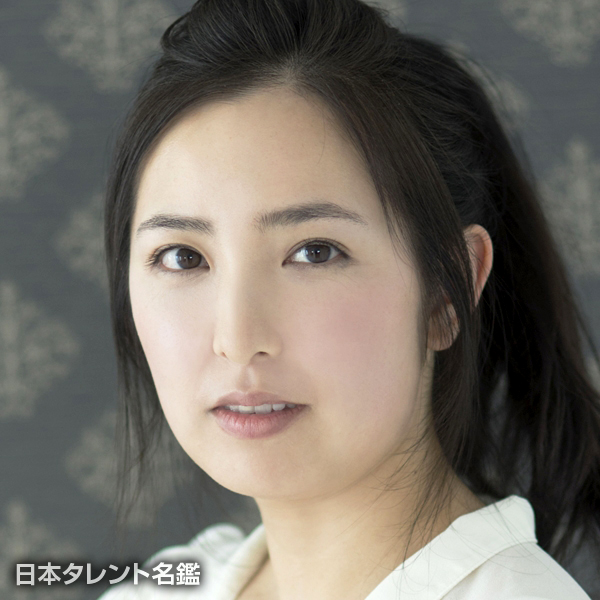 昔は湯婆婆が怖かったけど、今は共感しています」35歳になった千尋役・柊瑠美が出産後に『千と千尋』を観て“気づいたこと” | 2003年の日本