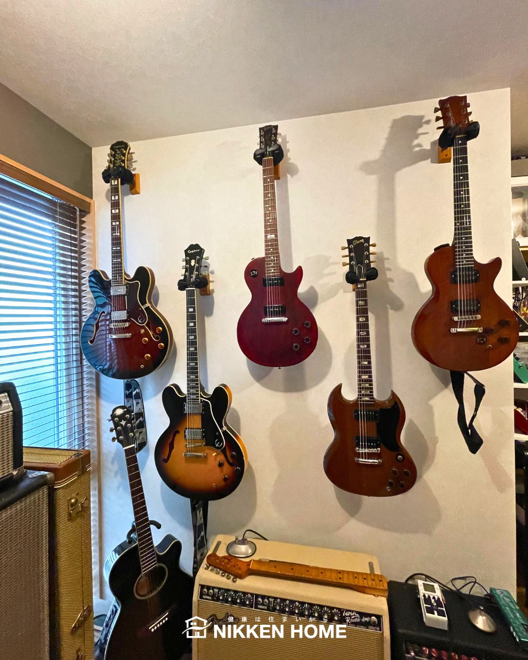 AmazonColorfylcoco 壁掛け エレキギターハンガー 壁掛けハンガー スタンドディスプレイ ホルダー 楽器ハンガーエレキギター エレキベース用スタンド・ハンガー・ラック楽器・音響機器