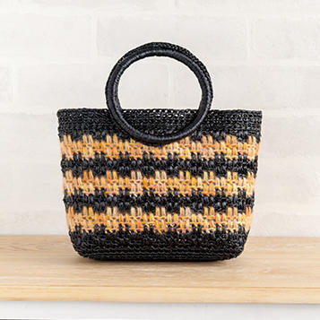 編みつけネットで編まずに作れる毛糸のバッグ👜 編みつけネット 編みつけバッグ 手作りバッグ handmadebag 毛糸 bagdiy shorts