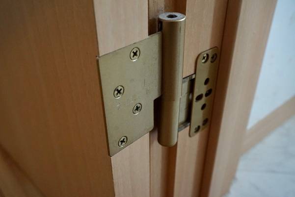 蝶番 丁番 の種類と使い方、取り付け方法とは？まとめtiny-cabin-woodworks