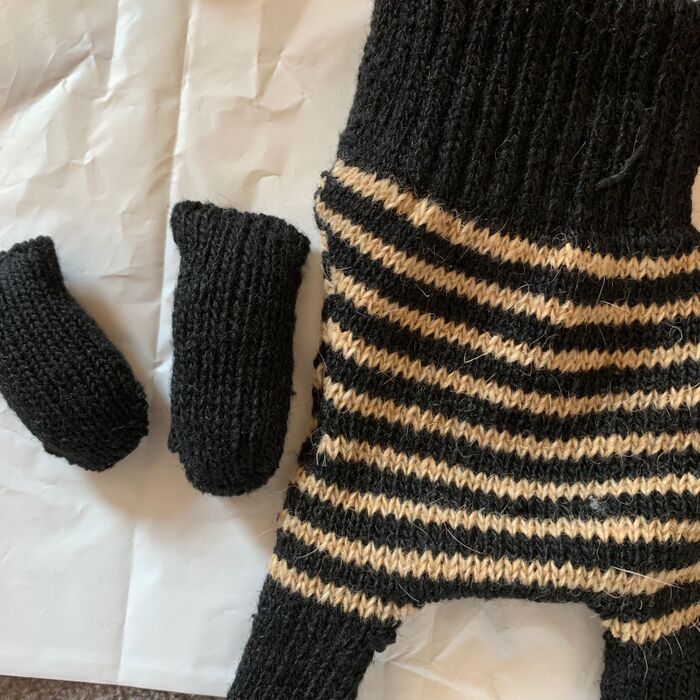 りすが作る、手袋でぬいぐるみ - メルカリ