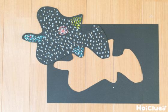 工作コラム てんてんてん、で絵を描こう〜素材 黒い画用紙〜保育と遊びのプラットフォーム ほいくる