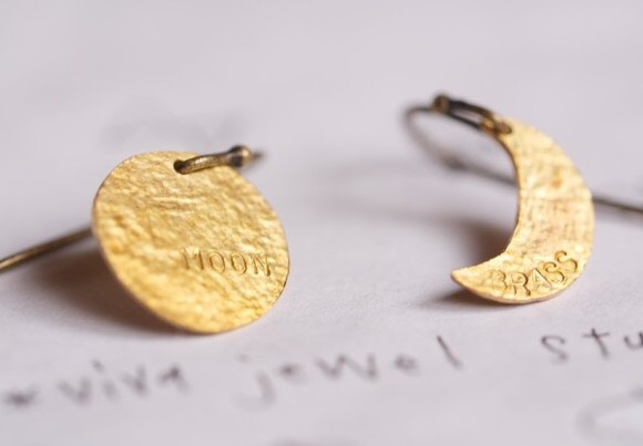 ハンドメイド 真鍮アクセサリーの作り方まとめ7選。読む彫金教室