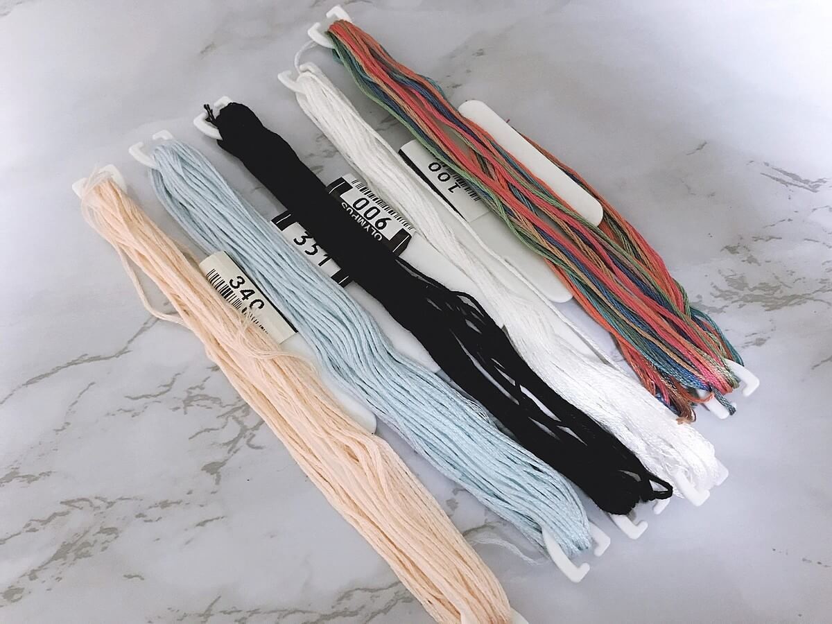 徹底比較 ダイソー・セリアの刺繍糸って結局どう？DMC刺繍糸と比較レビューまとめmonica blog 初心者向き刺繍のはじめかた