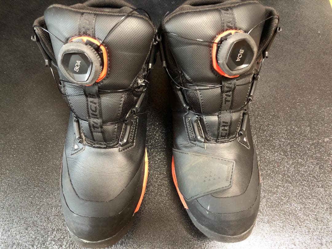 オレンジと黒-オレンジ-無料ホームページ テンプレート 無料でダウンロード