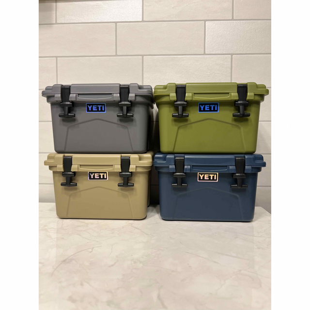 ベージュ、残り1個 セリア究極のSeriaクーラーボックス型ケースYETI風
