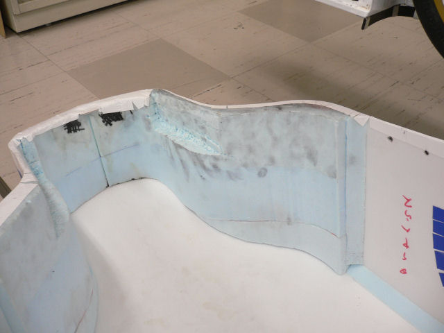 スタイロフォームでフロートを作る⑤、エポキシ作業 - 年金生活フライヤーのブログ