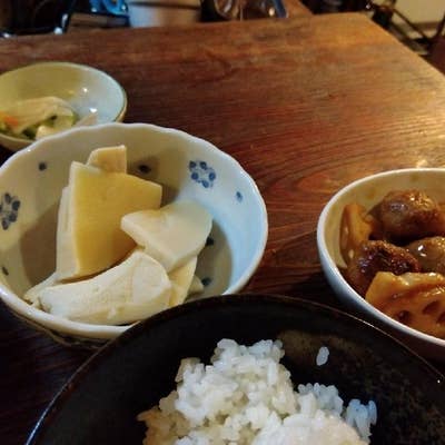 食欲の秋！老舗蕎麦居酒屋「新橋 寿毛平（すけへい）」「五六八蕎麦（いろはそば）」が“極フィッシュバーガー”の販売開始 |