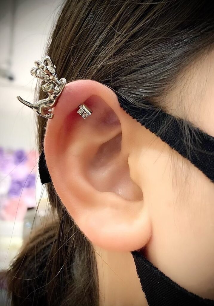 楽天市場 軟骨ピアス 14G 16G ボディピアス かわいい アンテナヘリックス サージカルステンレス 金属アレルギー対応 アンテナ ヘリックススター 星 ハート 鍵 シルバー ゴールド ピンクゴールド ブラック ストレートバーベル キャッチ チャーム なんこつぴあす ボディー