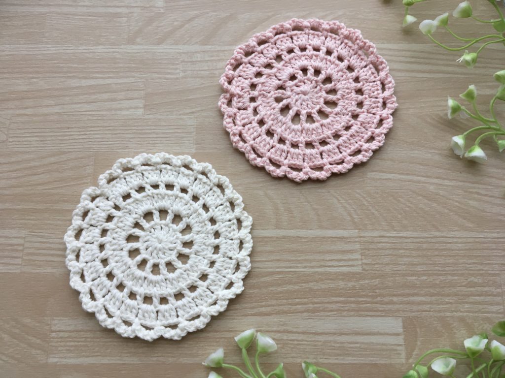 シンプルな丸編みのコースター コットンで編んでみましたホタルアミキッズのかぎ針編み作品♪