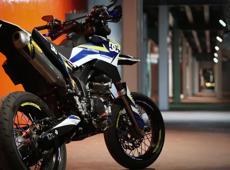 10倍愛せるバイクの作り方 入手困難な絶版デカールの再現！カッティングシートからの手作りでいかが？ DIY道楽のテツ- エキスパート -Yahoo!ニュース