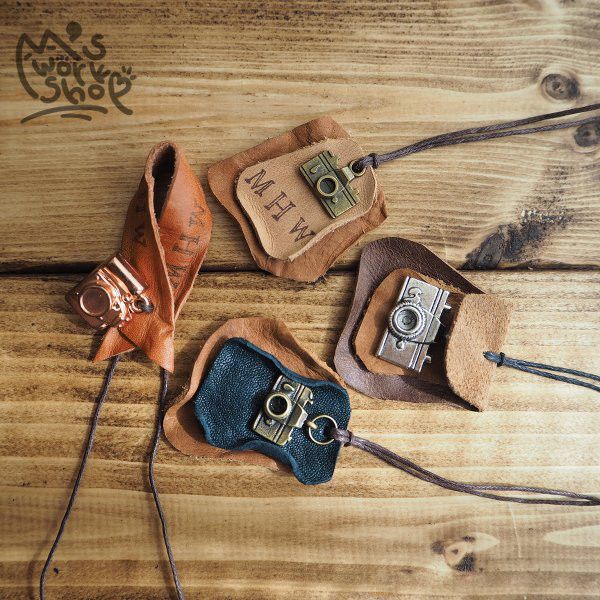 レザークラフト作り方の 型紙付き本 手作りの毎日使える革小物 毎日使える8つの革小物