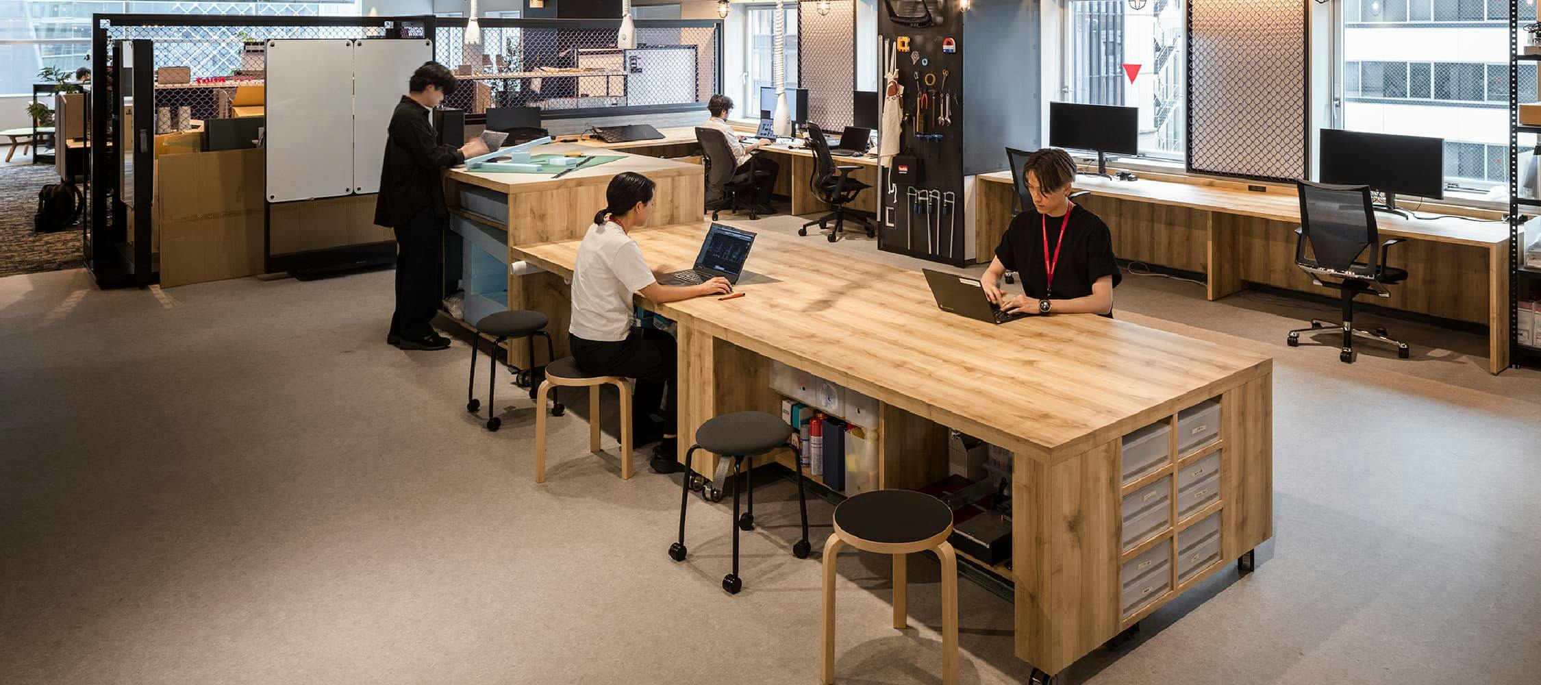 宙に参る」デザイナーコードデザインスタジオ編あのマンガの装丁の話 第3回 - コミックナタリー コラム