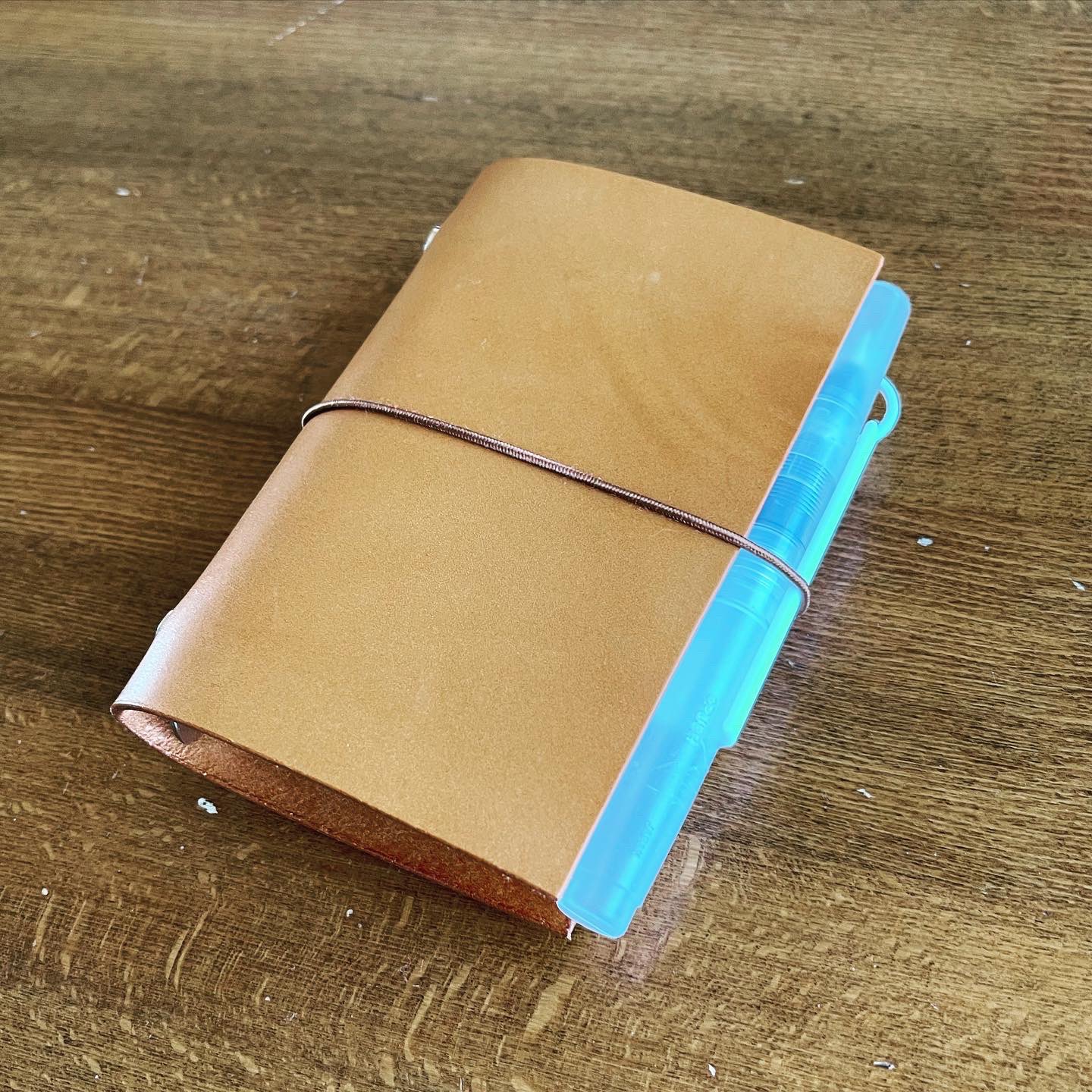 レザークラフト 急な思い付きで作ったA5サイズシステム手帳IVYのおもちゃ箱