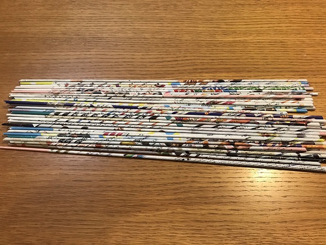 チラシを活用して子どもと簡単工作！ペン立てなどおすすめ作品を紹介 - 株式会社デザインのちから