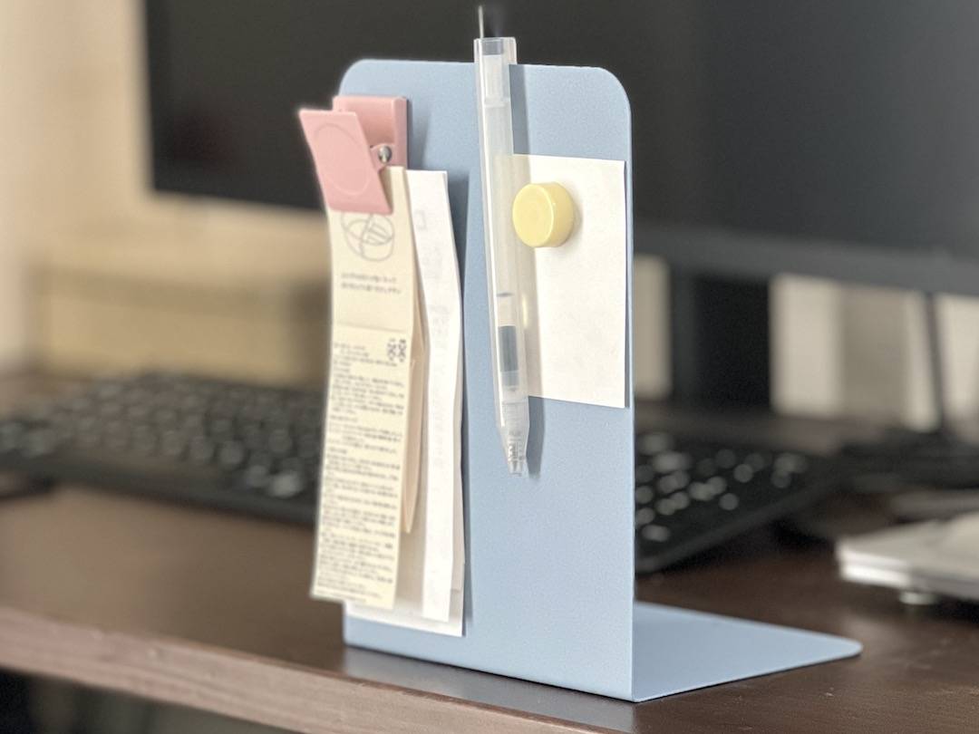 100均 意外な使い方ぞくぞく！「ブックエンド」の活用アイデアがすごすぎる！ウーマンエキサイト