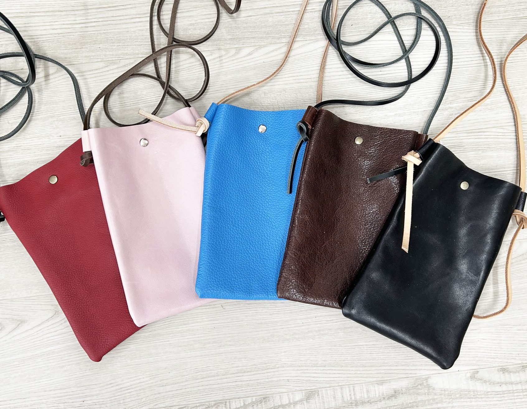 選べる♪ スズランテープ サコッシュ スマホショルダー バッグ ハンドメイド❦マチありサコッシュの作り方 かんたん