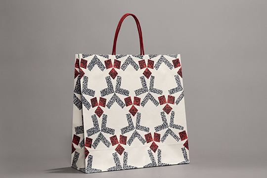 三越の包装紙「華ひらく」三越伊勢丹グループ