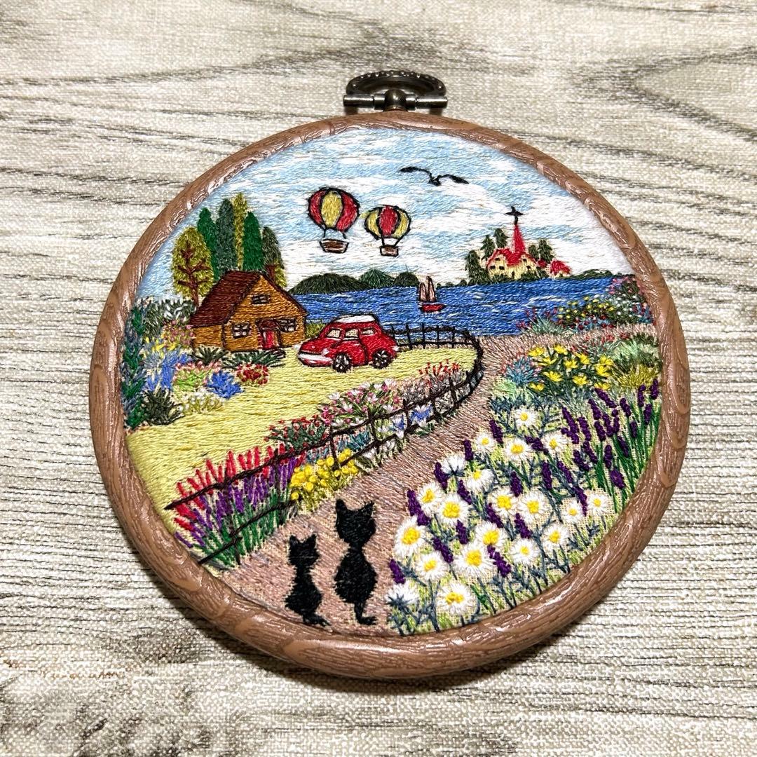 セリアの刺しゅうキットで動物ブローチづくり！初心者でもできる？mofmofcloth