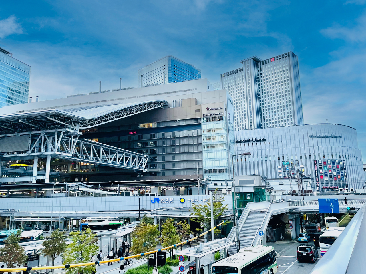 人がいない大阪市西成区の飛田新地（日本最大級の遊郭の建物が現存する風俗街）の写真素材 [64768249] - PIXTA