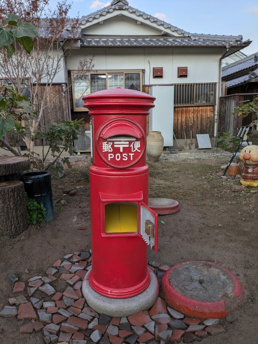 Amazon.co.jp: サンカ ポスト ボンベポスト レッド 日本製 置き型 丈夫で頑丈 ガスボンベ リサイクル レトロ おしゃれ ガスボンベポスト郵便ポスト 郵便受け 新聞受け 屋外 赤幅44.5×奥行46.5×高さ75cmeボンベポスト20 60142 : スポーツ＆アウトドア