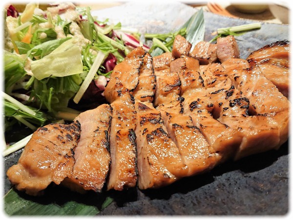 色留め袖▫渋い甚三紅 じんざもみ 色の紗綾型地紋に